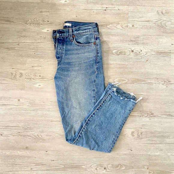 LEVIS wedgie jeans light wash - Picture 5 of 5